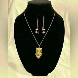 Owl necklace with earrings